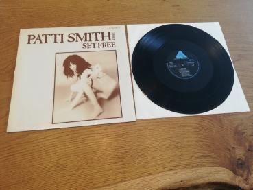 Patti Smith Group Set Free 1978 Arista 1C 062-61 409  YZ Deutsche Pressung NM/VG+
